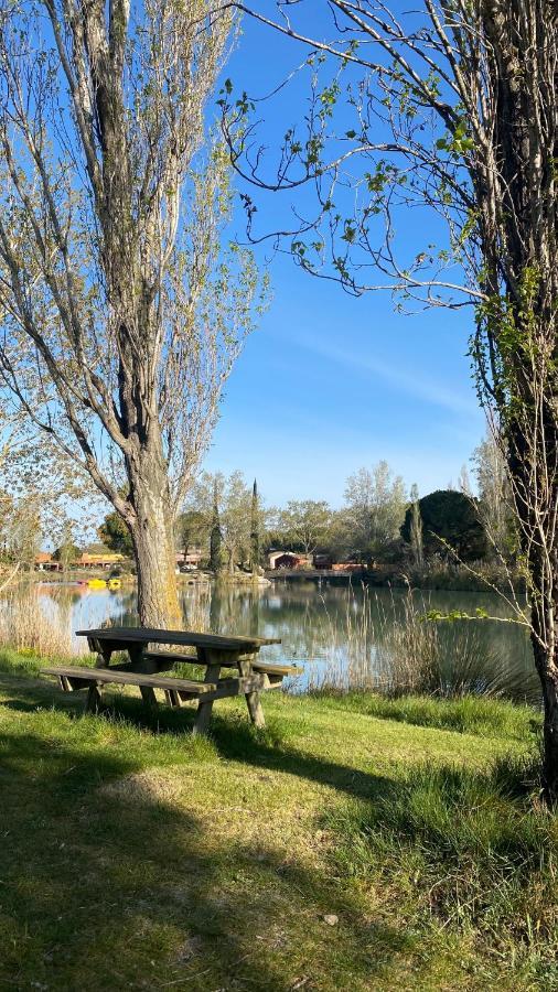 Joli Appartement 27M2 Oasis Provencale En Village Vacances En Camargue Arles Eksteriør billede