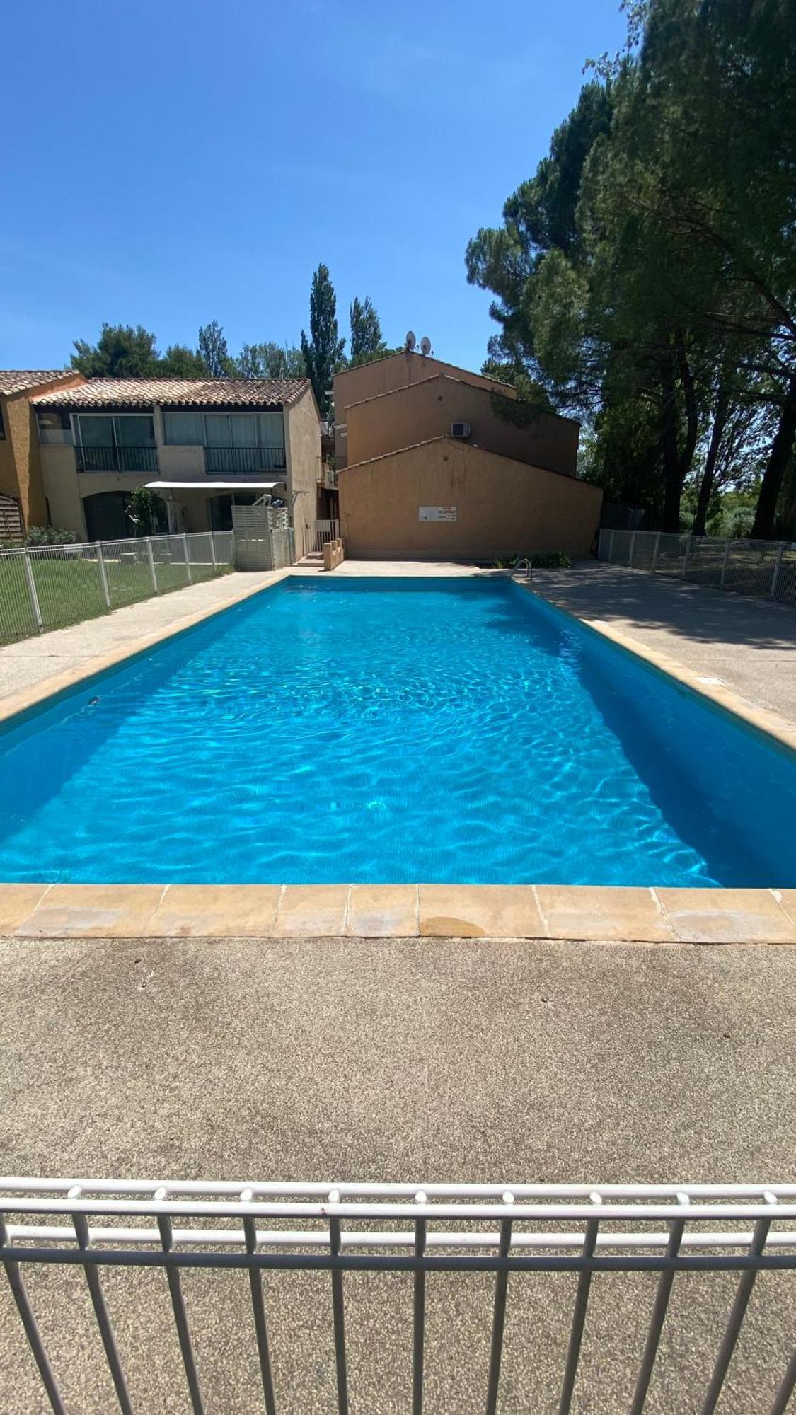 Joli Appartement 27M2 Oasis Provencale En Village Vacances En Camargue Arles Eksteriør billede