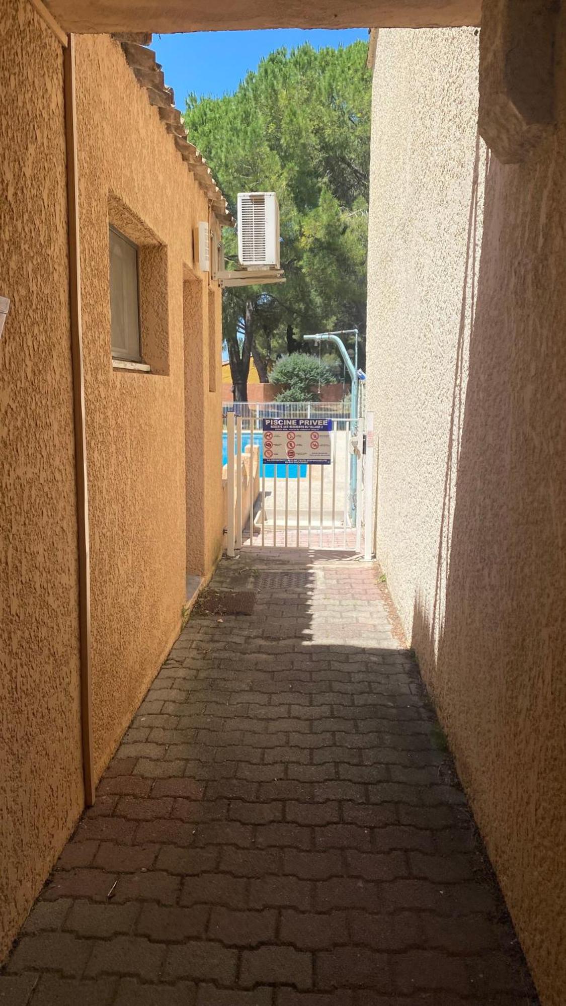 Joli Appartement 27M2 Oasis Provencale En Village Vacances En Camargue Arles Eksteriør billede